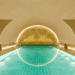 A piscina do hotel Park Hyatt Viena por Carioca NoMundo